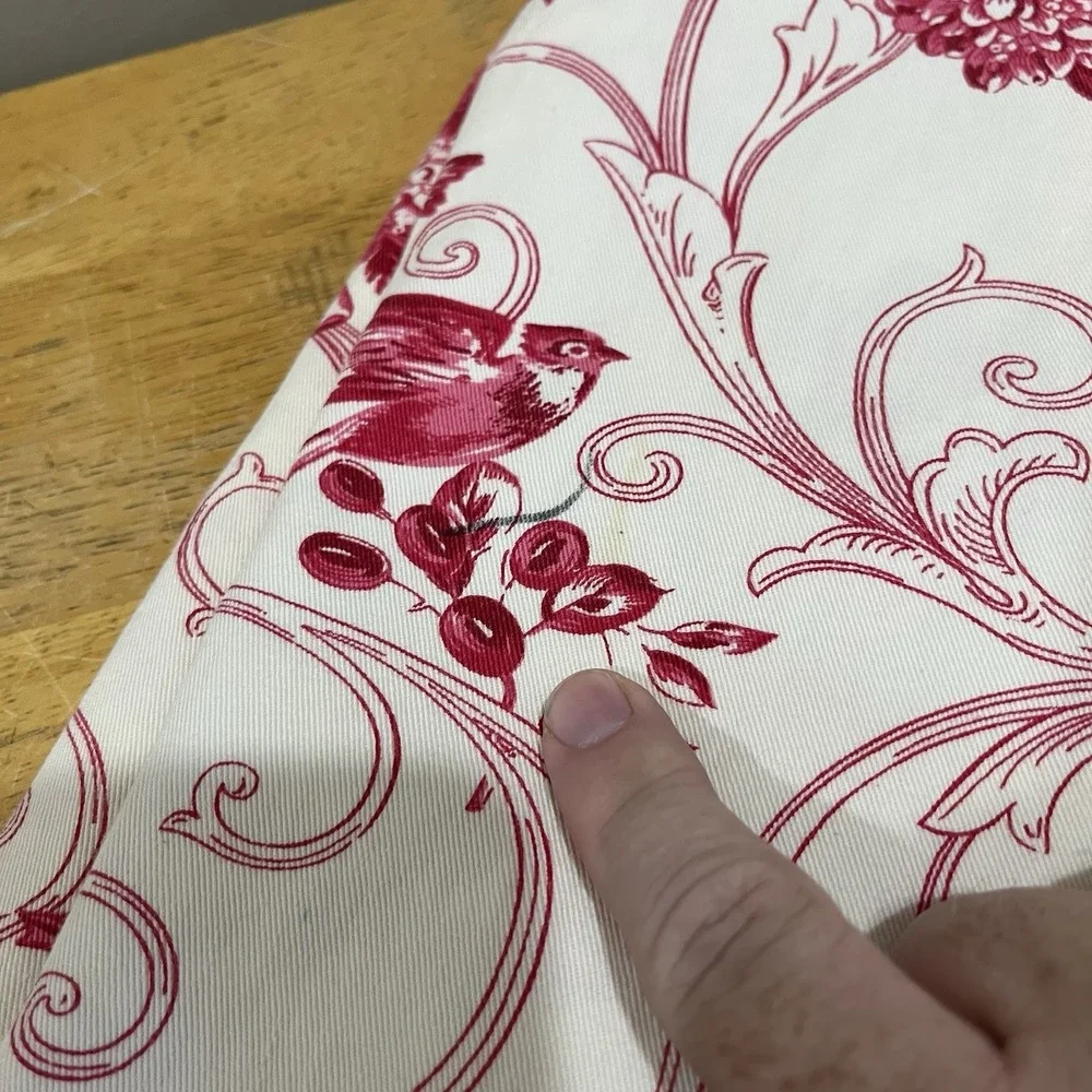 Zina‎ Vasi Red Holiday Toile Tablecloth Birds Bells Christmas Rectangle 70x90